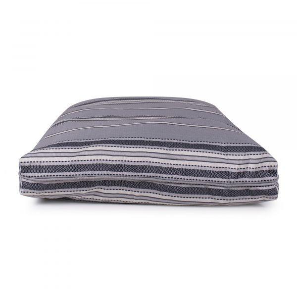 Indoor & Outdoor Dog Bed - iloveleia.com