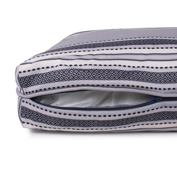 Indoor & Outdoor Dog Bed - iloveleia.com