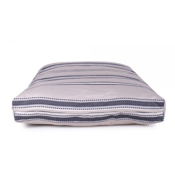 Indoor & Outdoor Dog Bed - iloveleia.com