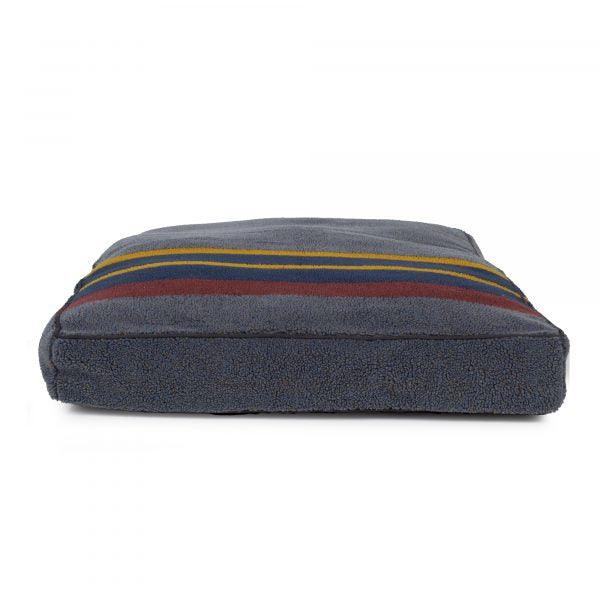 Pendleton Dog Bed - Vintage Camp Lake Pet Napper - iloveleia.com