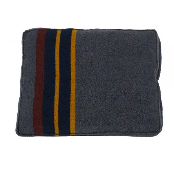 Pendleton Dog Bed - Vintage Camp Lake Pet Napper - iloveleia.com