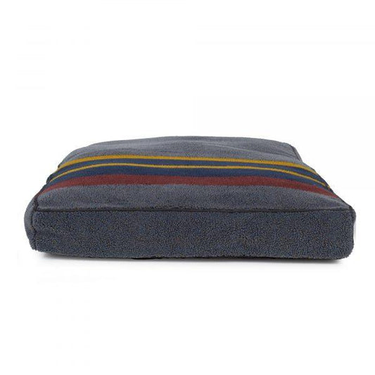 Pendleton Dog Bed - Vintage Camp Lake Pet Napper - iloveleia.com